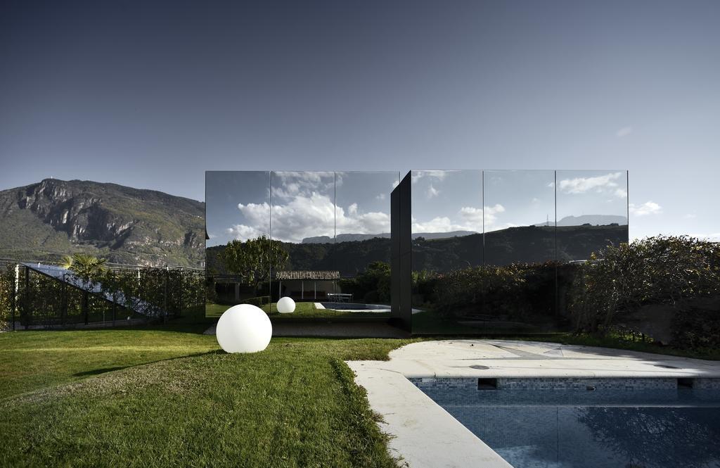 Mirror Houses Bozen Buitenkant foto